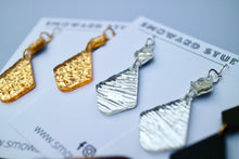 Load image into Gallery viewer, Fall party pendants
