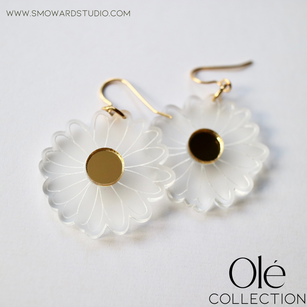 Frosty clear flower earrings with gold center