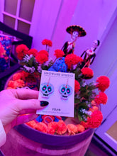Load image into Gallery viewer, Calaverita - día de los muertos - Sugar Skull
