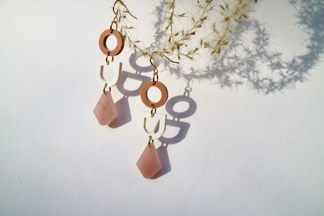 Fall minimalist with triple dainties - rust style